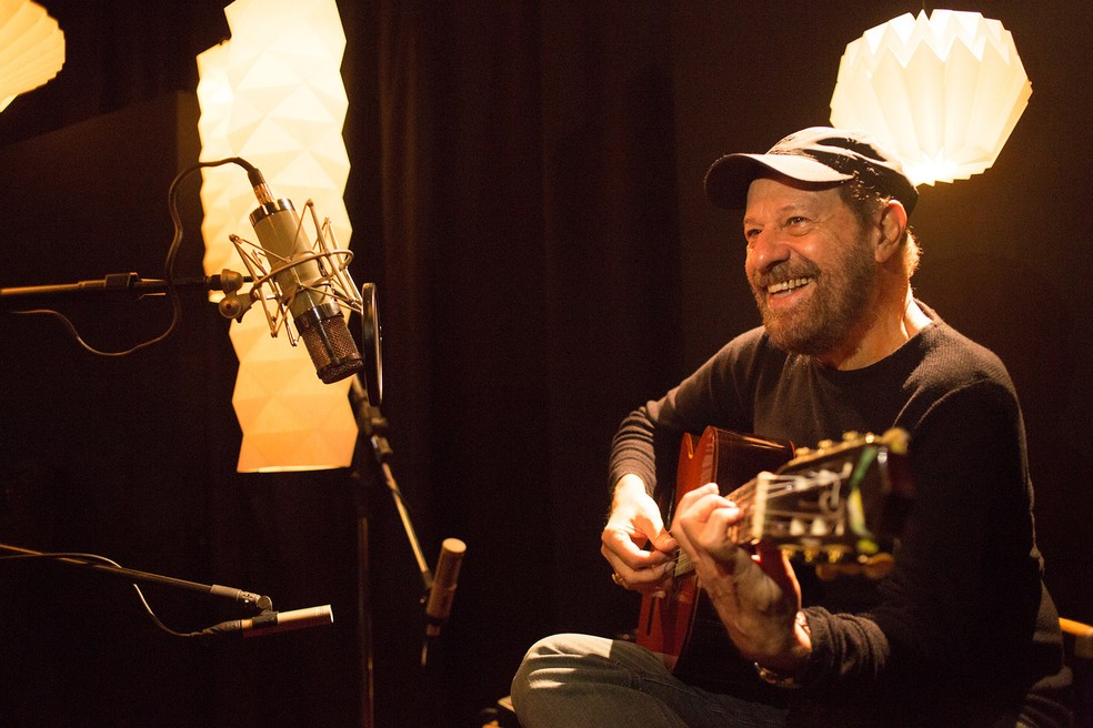 João Bosco revive samba-enredo da escola Estácio de Sá no álbum 'Abricó-de-macaco' — Foto: Marcos Hermes / Divulgação