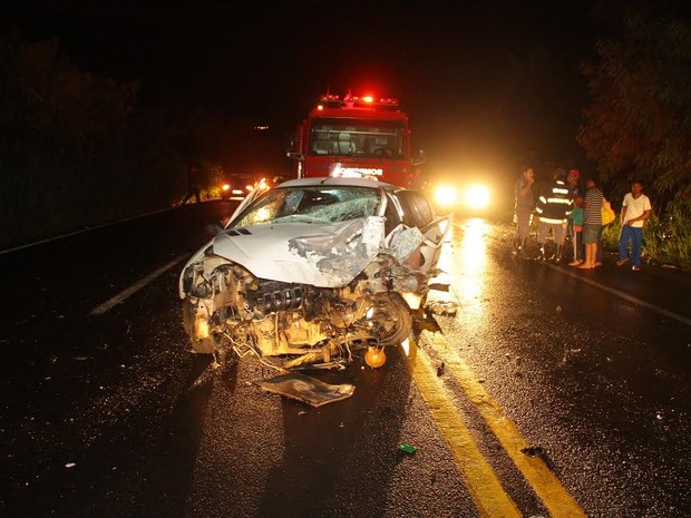 Mulher morreu em acidente na rodovia que liga São Pedro a Charqueada (Foto: Diego Soares)