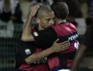 OFF- Na Memória: Alex garantiu triunfo do Flamengo sobre o Vitória em 2000