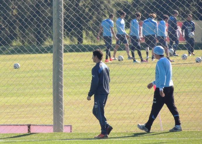 [COPA 2014]Uruguai volta aos treinos com CT fechado e