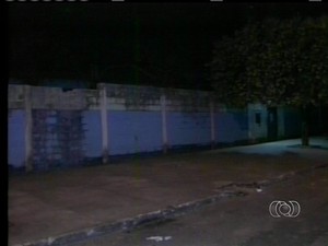 Escola onde aconteceu tiroteio que matou dois jovens em Gurupi (Foto: Reprodução/TV Anhanguera)