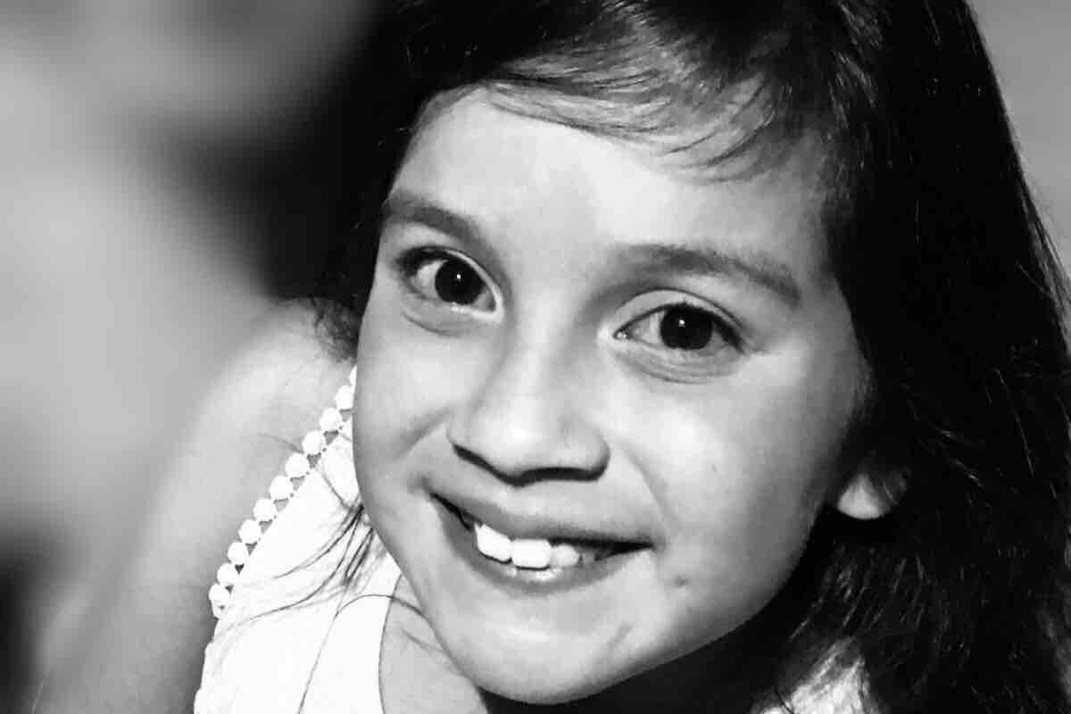 Denise Saldate morreu aos 11 anos de idade após sofrer com reação alérgica causada por proteína do leite presente em pasta de dente  (Foto:  GoFundMe)