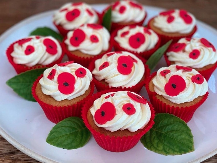 Cupcakes decorados para o Poppy Apple (Foto: Reprodução)