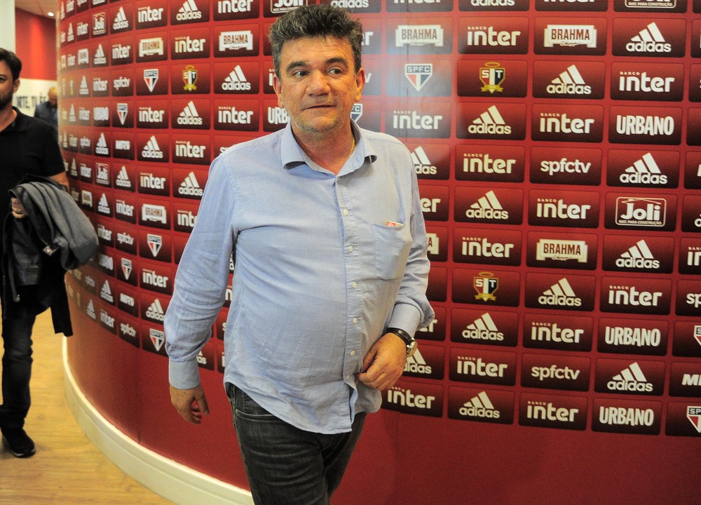 Questionado, Andrés Sanchez marca encontro com conselheiros do Corinthians