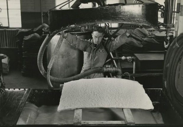 A base do carro era uma estrutura metálica (Foto: The Henry Ford/Ford Motor Company via BBC News)