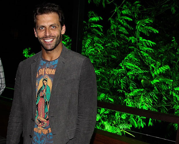 Henri Castelli inaugura seu próprio bar em São Paulo - Quem | QUEM News