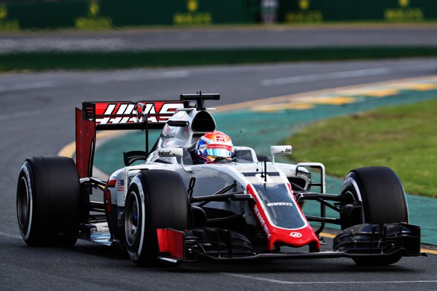 Romain Grosjean conduz a estreante Hass ao sexto lugar no GP da Austrália (Foto: Getty Images)