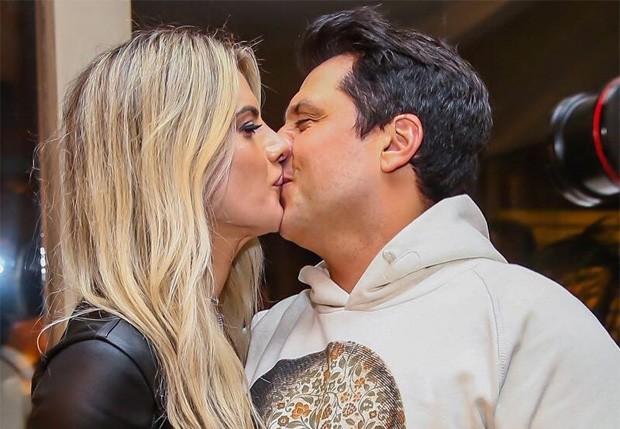 Mirella E Ceará Celebram 6 Anos De Casados Muitos Acharam Que Não Daria Certo Quem Quem News