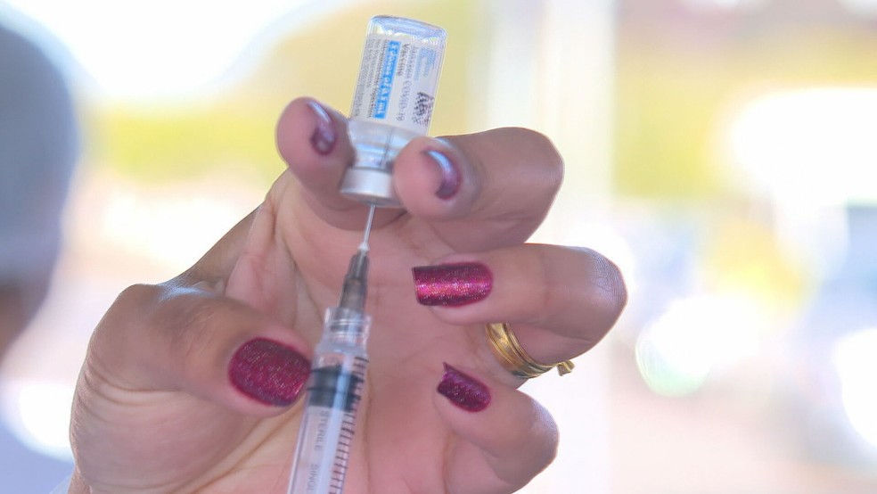Vacinação contra Covid-19 no DF — Foto: TV Globo /Reprodução