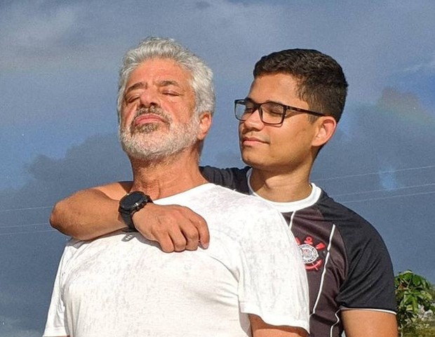 Lulu Santos faz 68 anos e ganha declaração do marido: Muito feliz por  estar ao seu lado - Quem