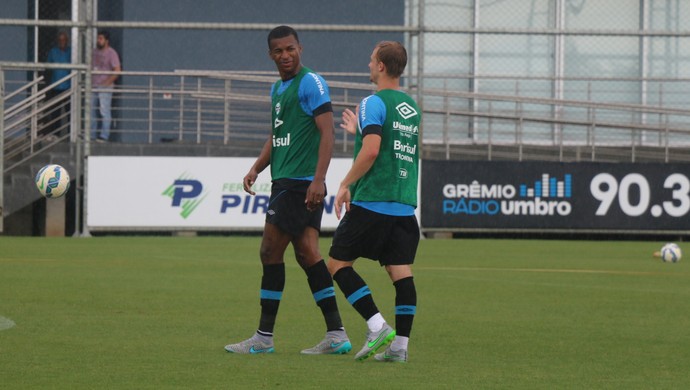 Grêmio se reapresenta com volta de Erazo e titulares na academia