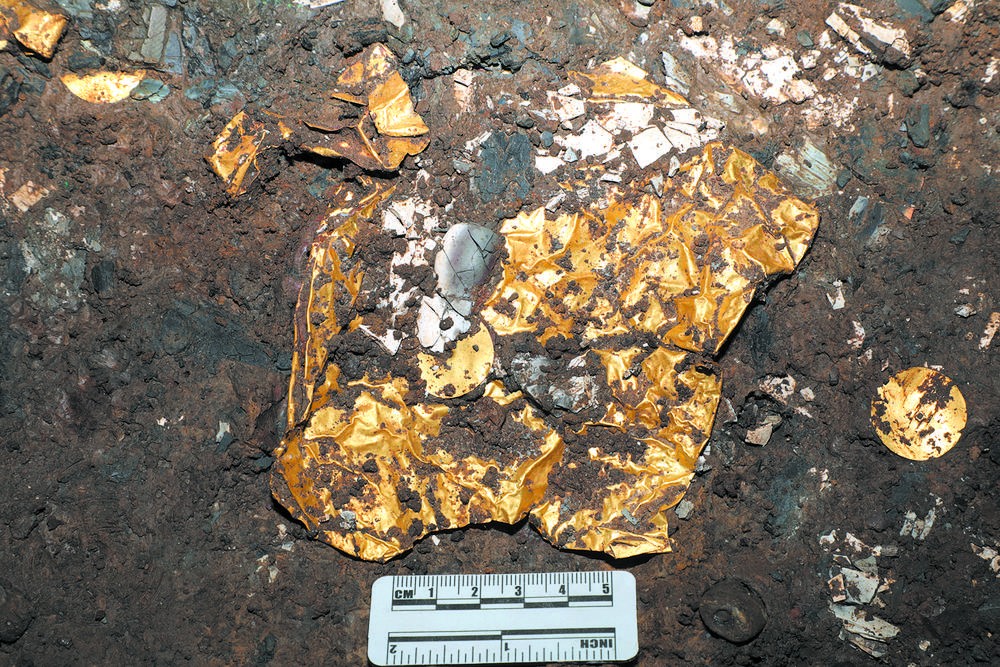 Artefato dourado no sítio arqueológico de Sanxingdui, na província de Sichuan, na China (Foto: Administração do Patrimônio Cultural Nacional (NCHA))