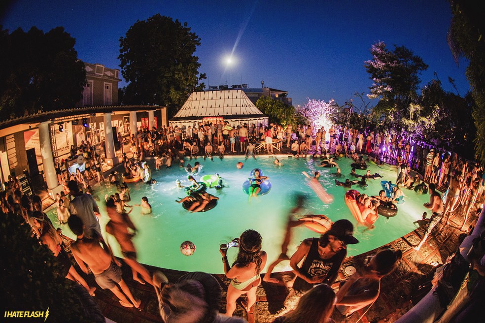 A Moda Da Pool Party Festas Moderninhas Fazem Sucesso Nas Mansoes Cariocas Verao Multishow Multishow