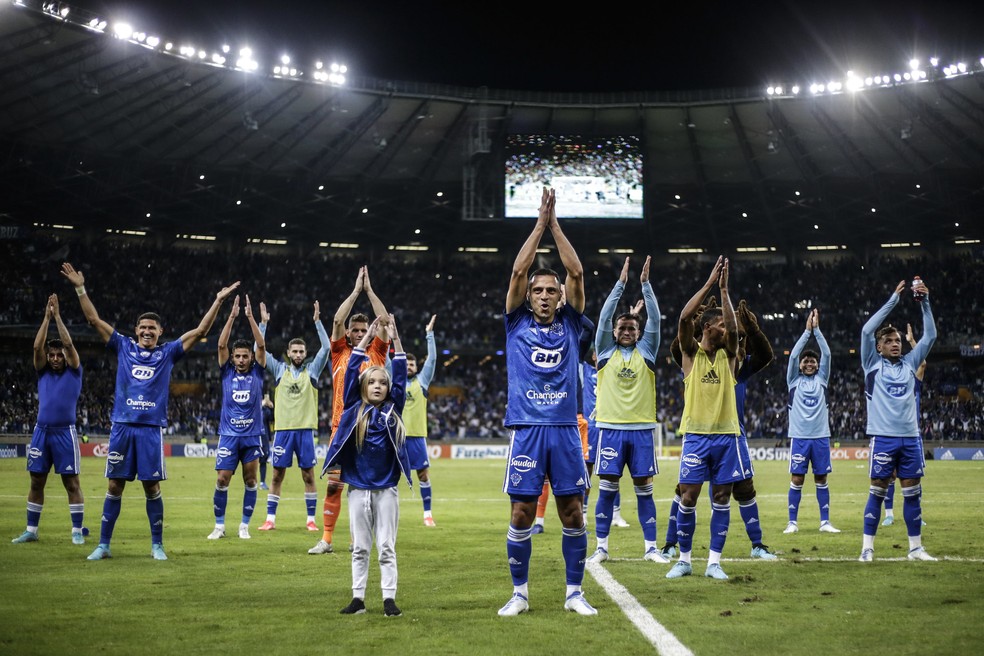 Cruzeiro mantém maior média de público da Série B e é elogiado por vice do Sport: Torcida não parou