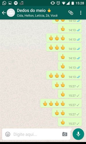 WhatsApp, app de mensagens instantâneas para celular, agora manda emojis de "dedo do meio". (Foto: G1)