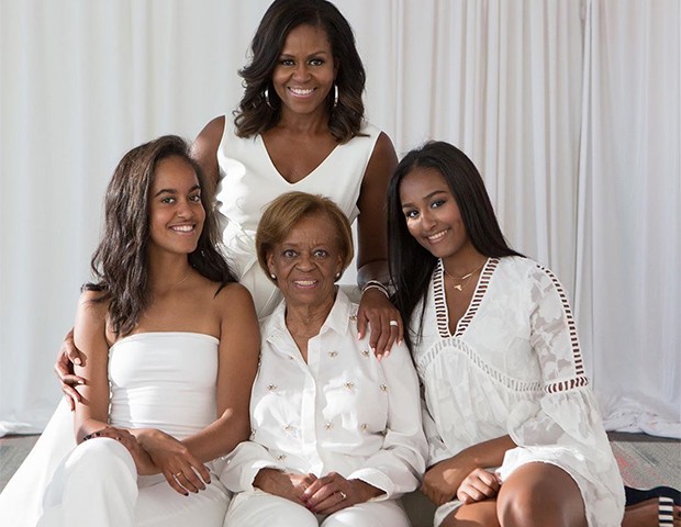 Michelle Obama com a mãe e as filhas (Foto: Instagram / Michelle Obama)