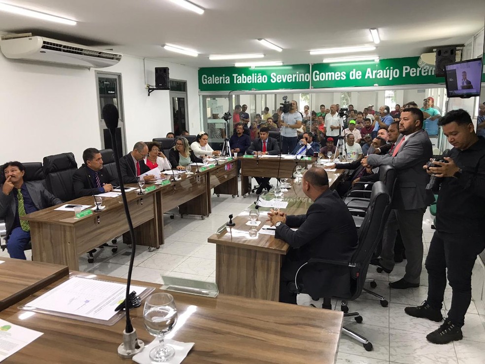 Sessão realizada na Câmara de Bayeux nesta terça-feira aprovou intervenção na Prefeitura — Foto: Divulgação/Câmara de Bayeux