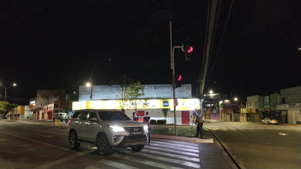 Carro é utilizado em reconstituição do acidente na cidade de Teresina — Foto: Andrê Nascimento/g1