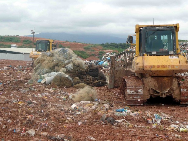 Mais de duas toneladas de material de pesca são destruídos no ES (Foto: Divulgação/ Polícia Ambiental)