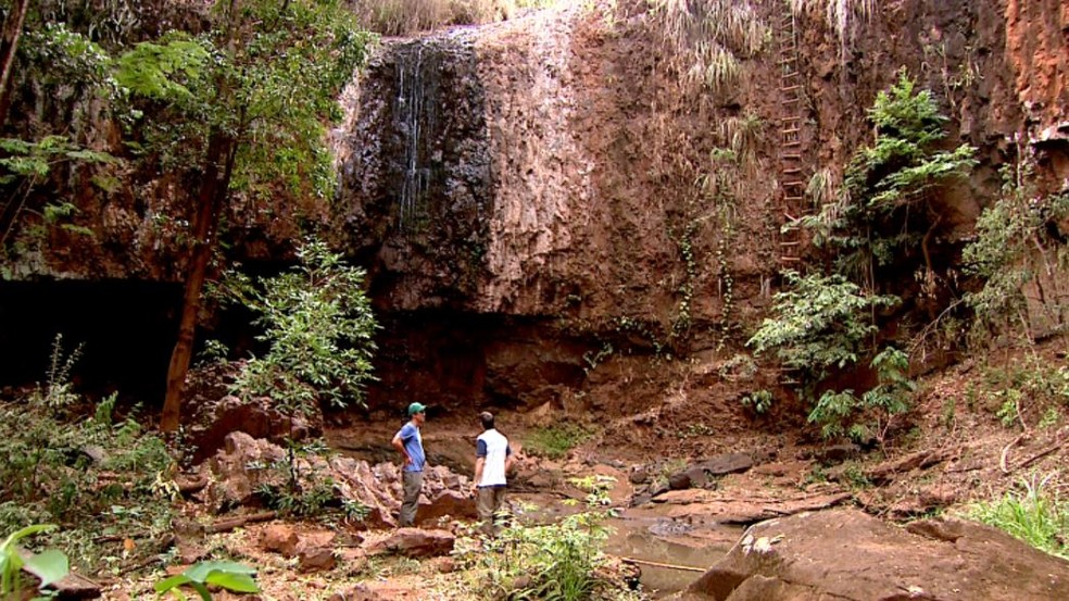 Cachoeira do Procópio, em Altinópolis (Foto: Reprodução/EPTV)