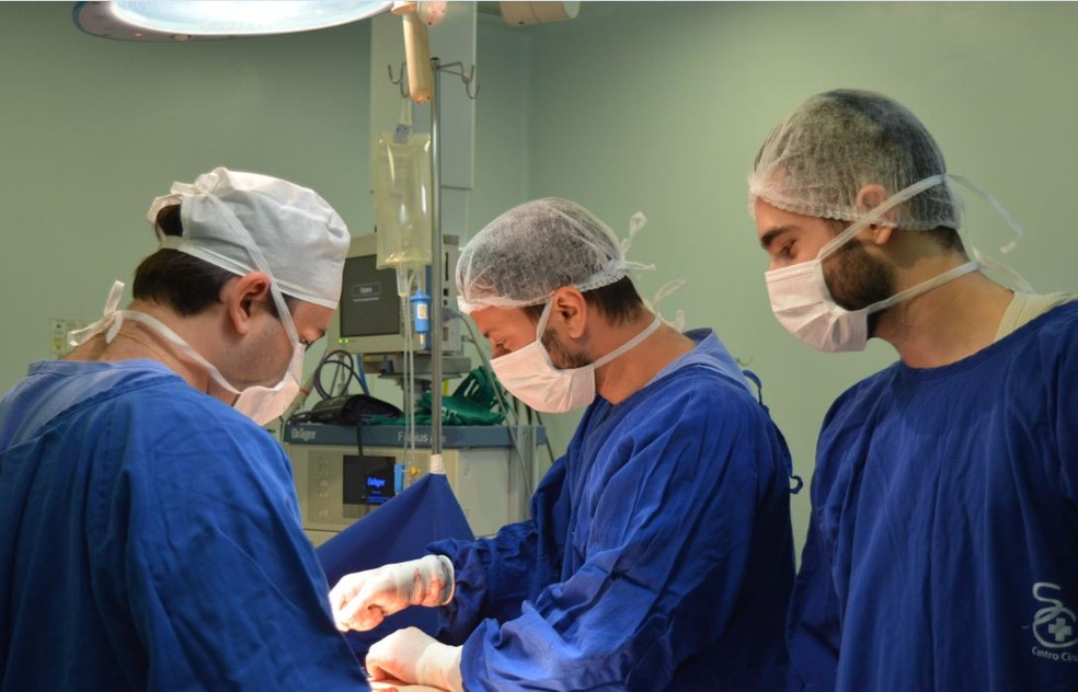 Urologistas da Santa Casa de Presidente Prudente realizaram captação dos rins — Foto: Assessoria de Imprensa Santa Casa de Presidente Prudente