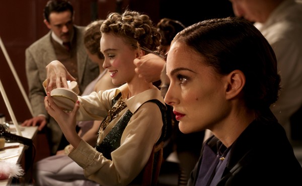 Lily-Rose Depp e Natalie Portman se preparando para estrear no cinema (Foto: Divulgação)