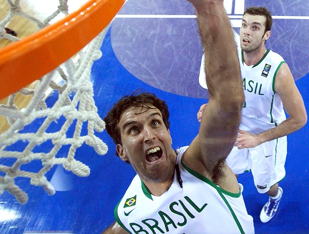 Dois resultados ruins no Brasileiro, mas alegria de volta ao basquete!
