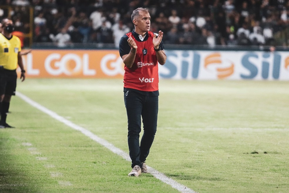 Eduardo Baptista, técnico do Remo — Foto: Samara Miranda/Ascom Remo