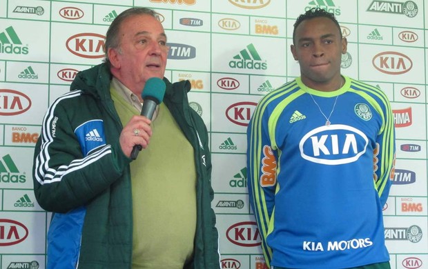 Apresentação Obina no Palmeiras (Foto: Diego Ribeiro / Globoesporte.com)