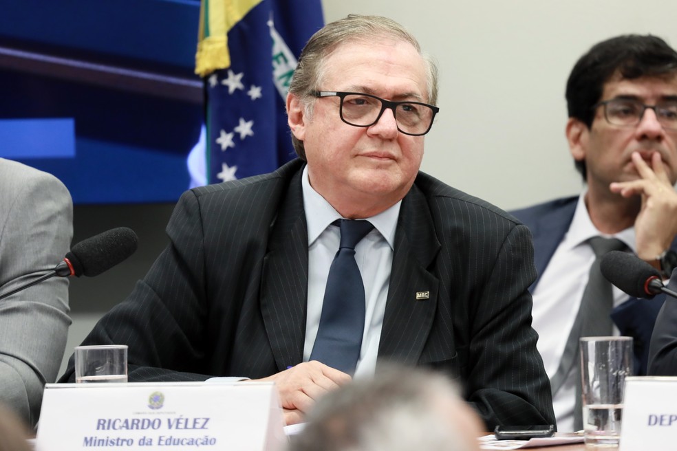 O ministro da Educação, Ricardo Vélez Rodrígues, durante reunião da Comissão de Educação da Câmara, nesta quarta-feira (27) — Foto: Cleia Viana/Câmara dos Deputados