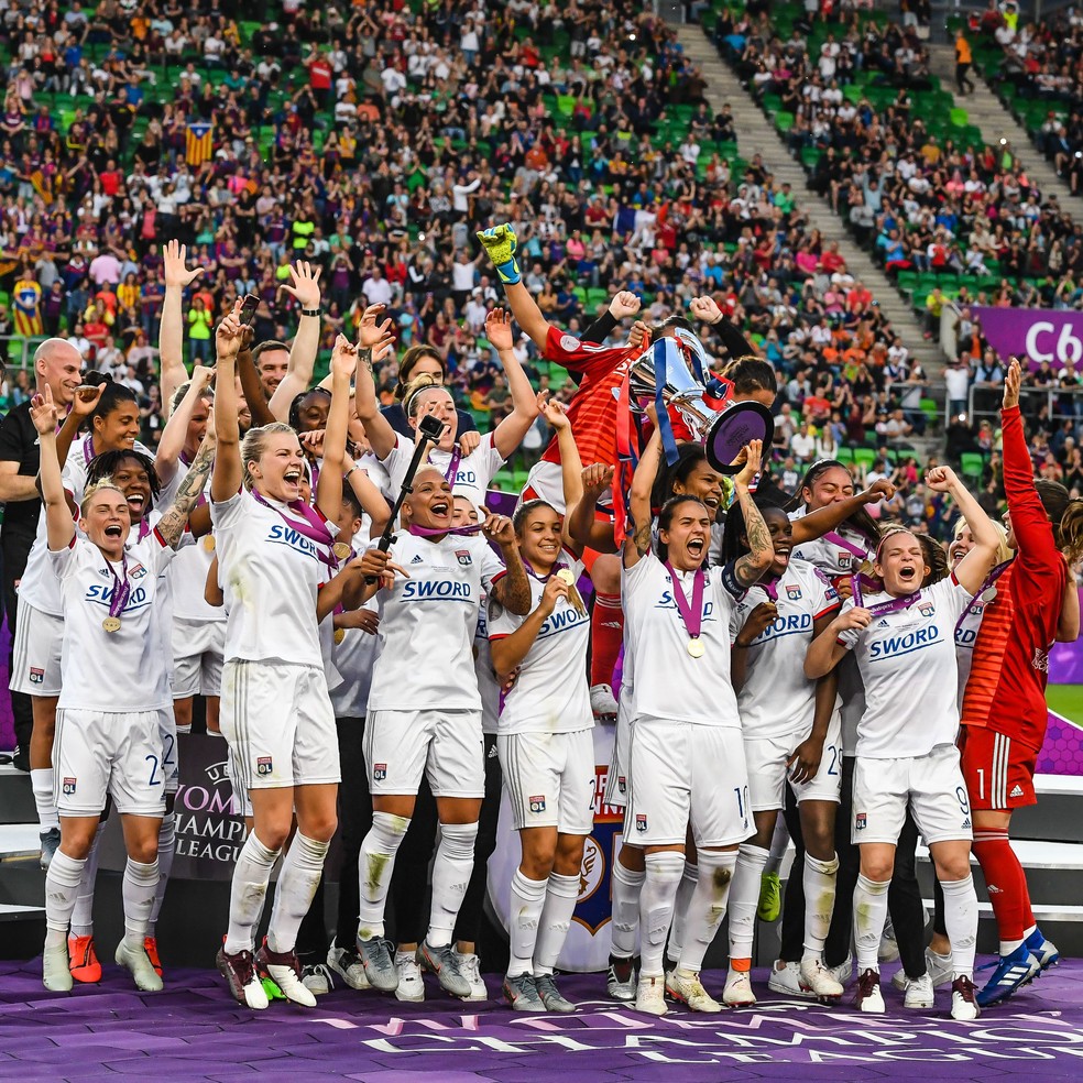 Lyon celebra mais um título na Liga dos Camepeõs: o sexto — Foto: Getty Images