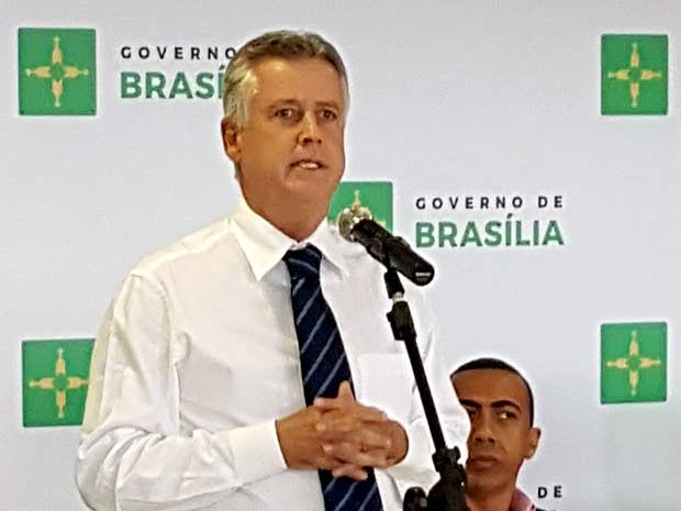 Governador do DF, Rodrigo Rollemberg, durante divulgação de balanço dos 120 dias de governo (Foto: Luciana Amaral/G1)