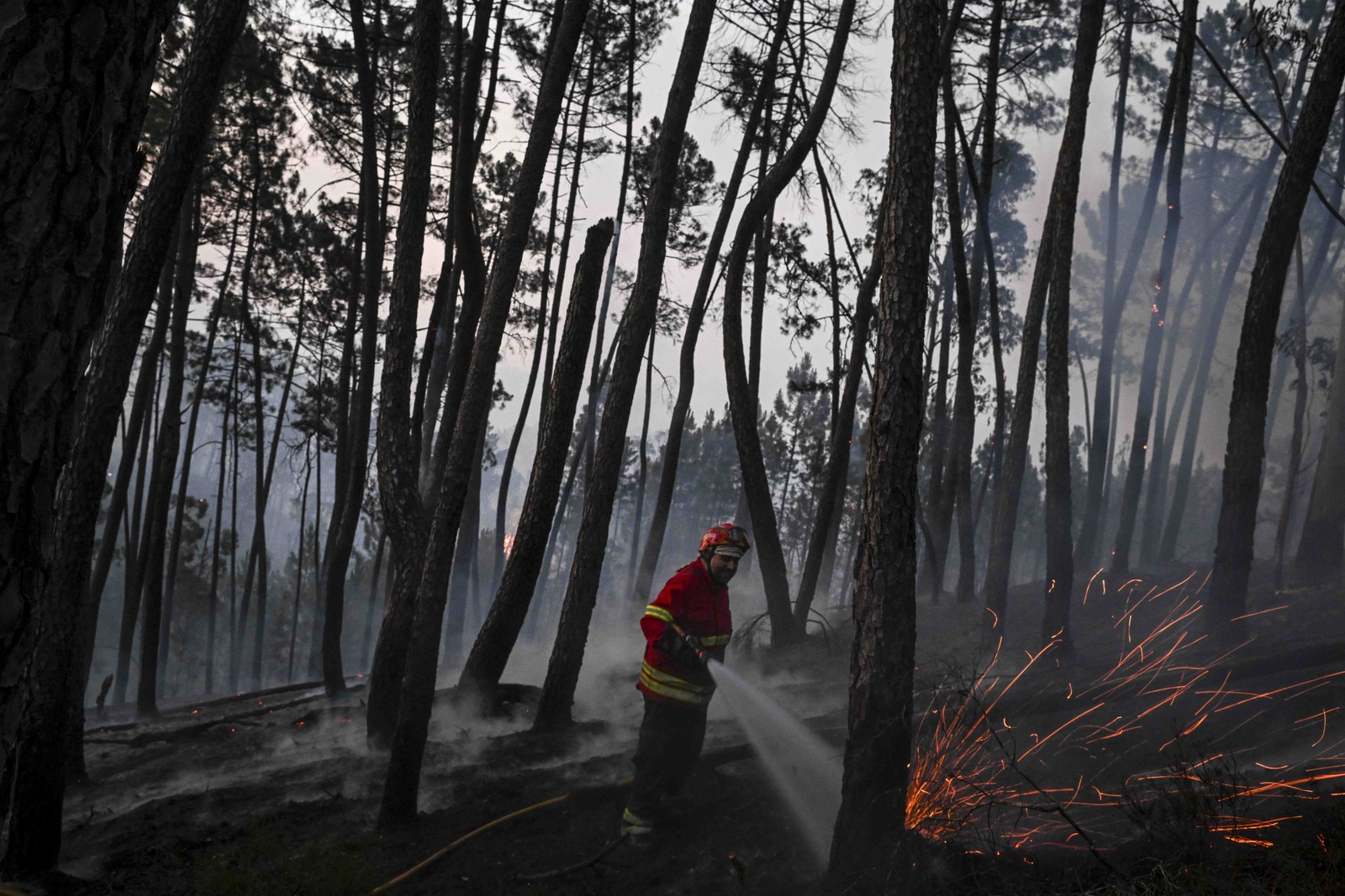 Município cancelou uma série de festividades por conta nos incêndios — Foto: Patricia de Melo Moreira / AFP
