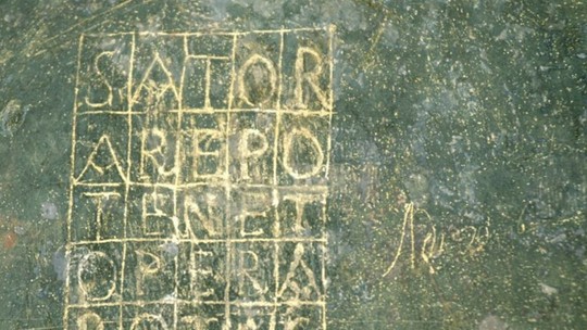 O que é o enigmático quadrado de Sator, o quebra-cabeça sem solução há 150 anos