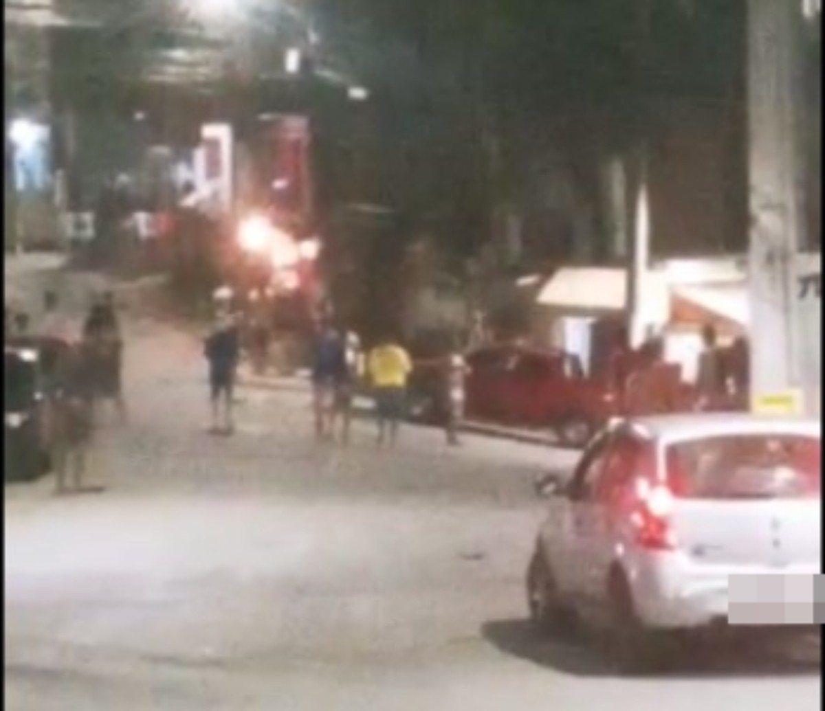 Homem é Morto A Tiros Dentro De Bar Em Salvador Bahia G1