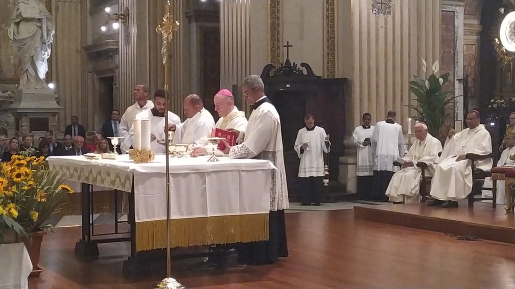 Missa aconteceu na Basílica Sant'Andrea Della Valle — Foto: Maiana Belo/G1 Bahia