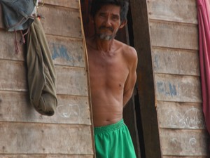 Benedito Ferreira Dutra, 57, diz que a vida na região de São José é de dificuldades (Foto: Graziela Miranda/G1)