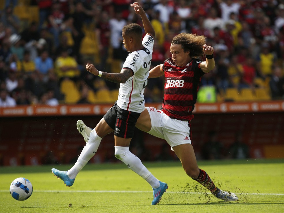 Vitinho e David Luiz, Flamengo x Athletico, final da Libertadores &mdash; Foto: Reuters