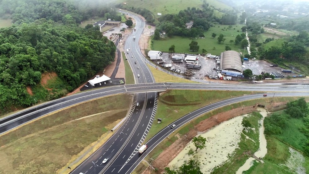 Viaduto entre a BR-262 e a BR-101 é inaugurado em Viana — Foto: Reprodução/ TV Gazeta