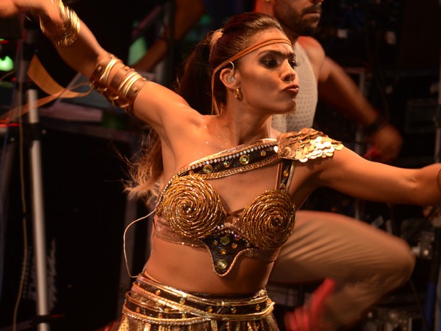 Banda Vingadora anima foliões de camarote na Barra (Foto: Márcio Reis /Ag Haack)