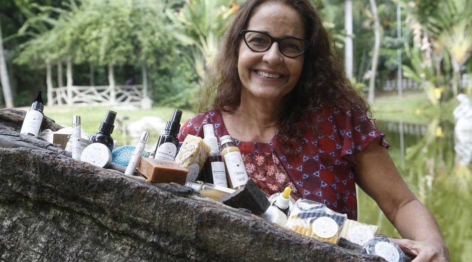 Funcionais. Simone alia higiene, estética e terapia nos produtos da Raizz (Foto: Agência O Globo)