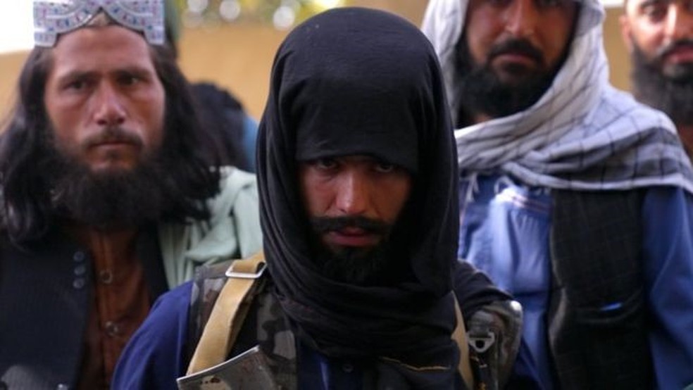 Combatentes do Talibã na província de Bactro — Foto: BBC