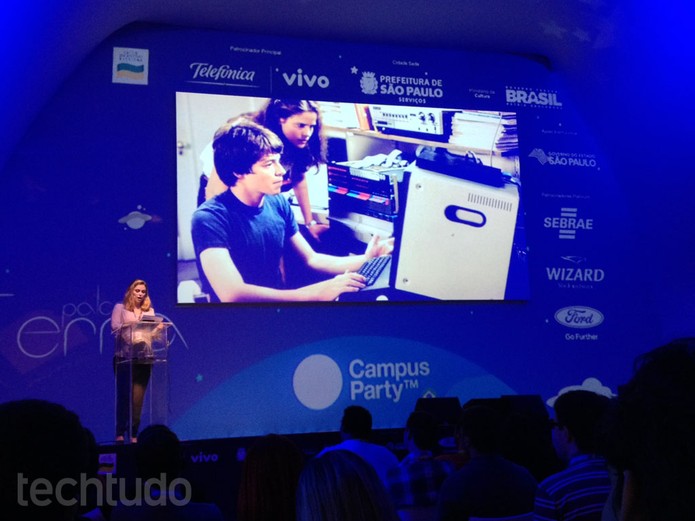 Camille François no Palco Terra da Campus Party 2015 (Foto: Paulo Finotti) Camille François no Palco Terra da Campus Party 2015 (Foto: Paulo Finotti)