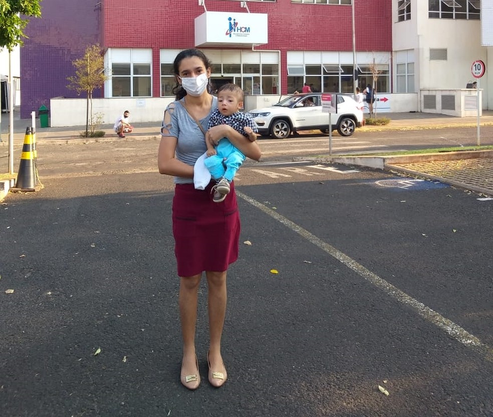 Pequeno Caleb foi submetido a cirurgia em Rio Preto — Foto: Arquivo Pessoal 