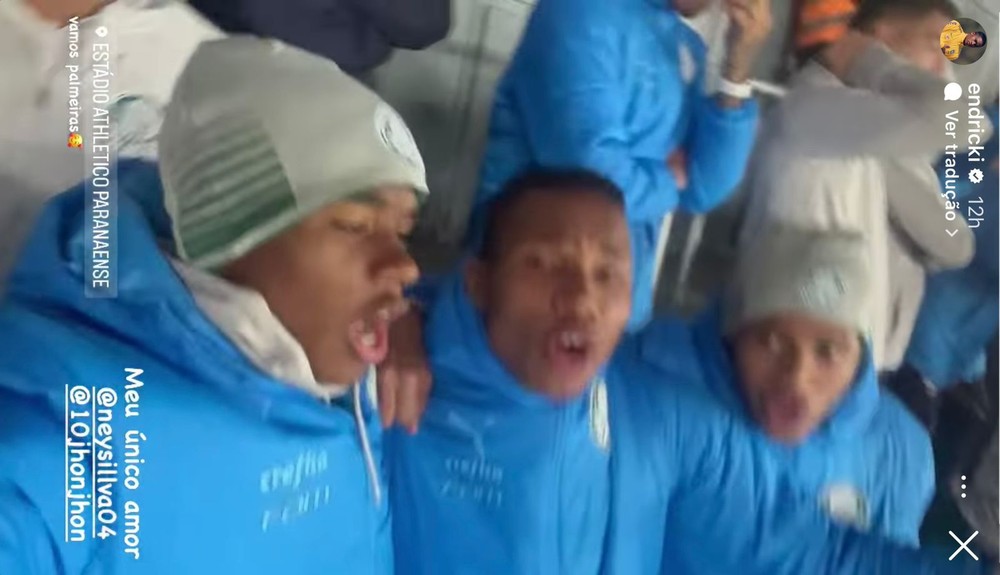 Endrick tem noite de torcedor e assiste ao jogo do Verdão no calor das arquibancadas