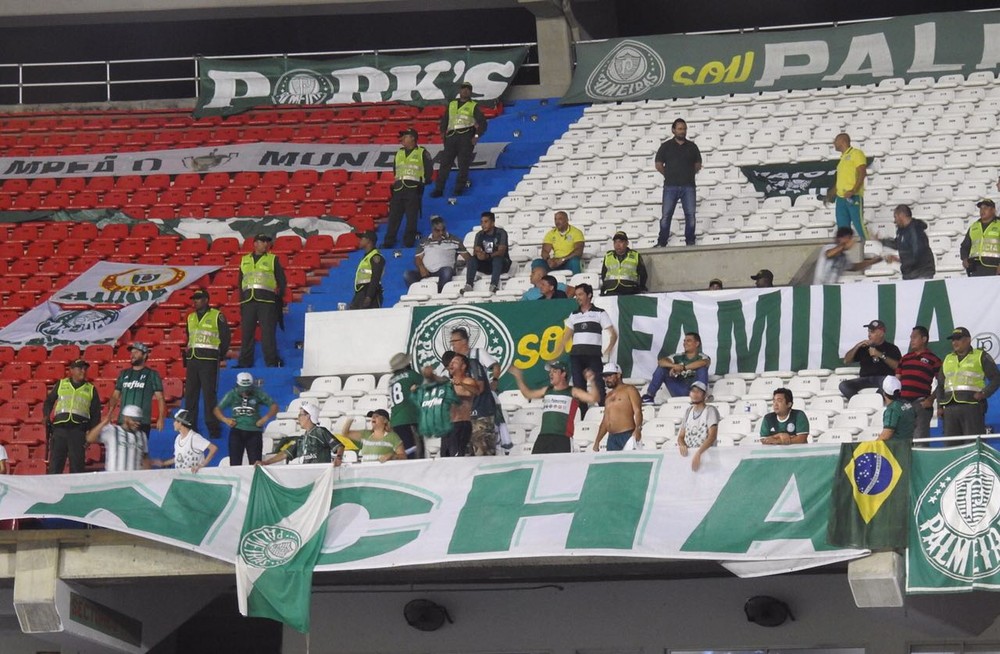 Verdão abre conversas com rivais da Libertadores por ingressos fora de casa