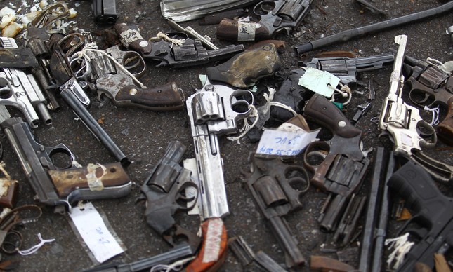 Ação de destruição de armas apreendidas coordenada pelo Conselho Nacional de Justiça e o Exército
