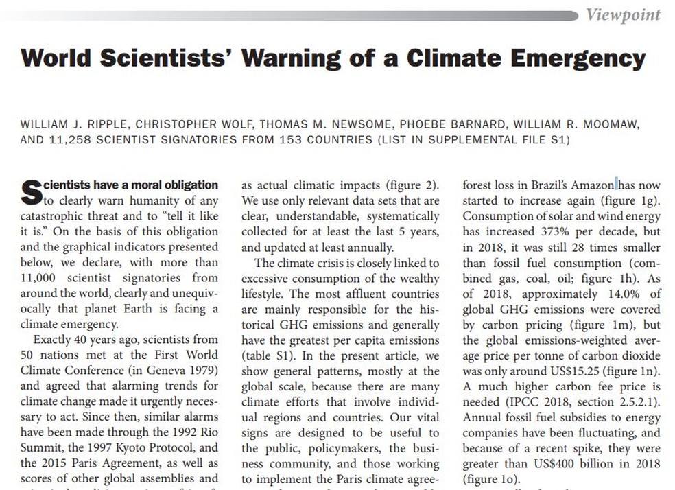 Reprodução de trecho do artigo assinado por mais de 11 mil cientistas em que declaram 'emergência climática' — Foto: Reprodução/Bioscience