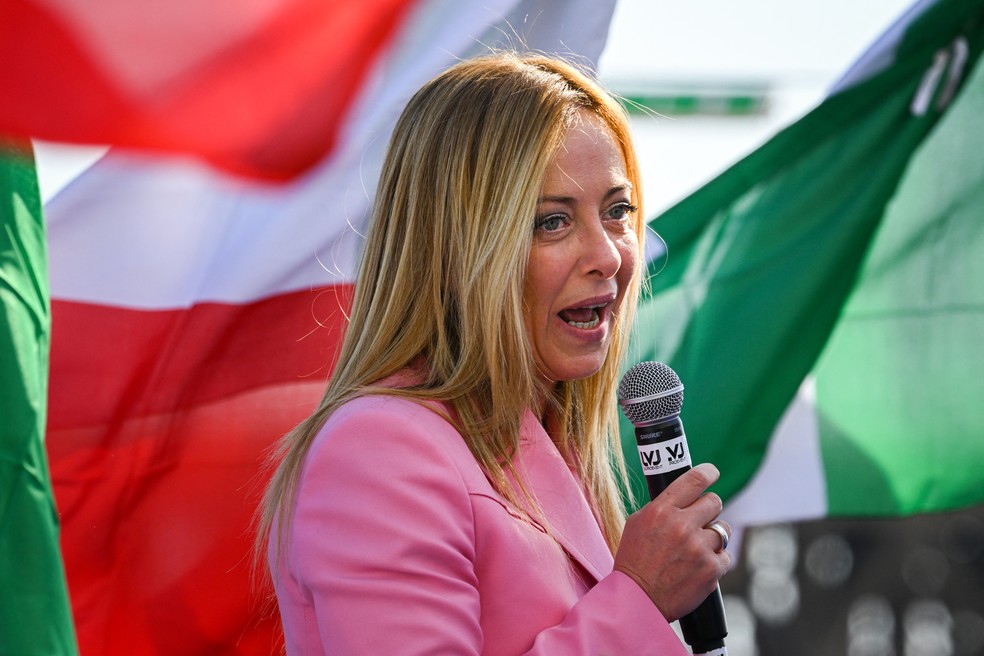 Giorgia Meloni durante evento de campanha em Nápoles, na Itália — Foto: Andreas SOLARO / AFP
