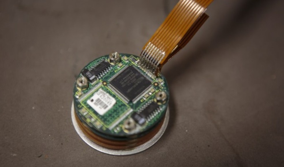 Dispositivo da caixa-preta do avião que caiu com Teori que grava 30 minutos de conversa do voo (Foto: Agência Força Aérea / Cabo Feitosa)